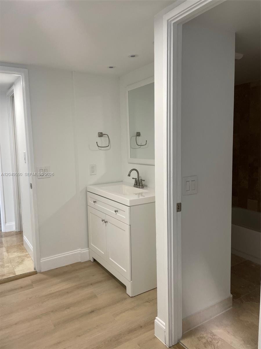 3731 N Country Club Drive 323, Aventura, FL 33180 photo 10