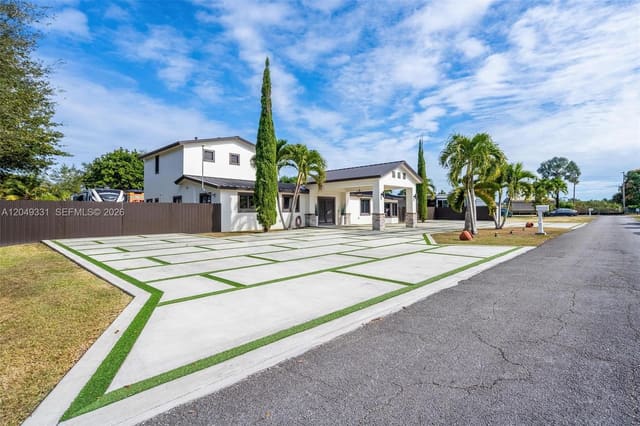 20221 SW 318th Street, Club Manor, Homestead, FL