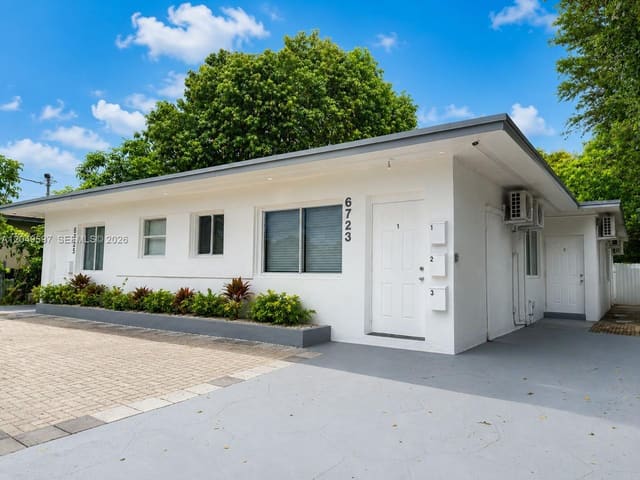 6723 NE Miami Place 3, Miami, FL 33138