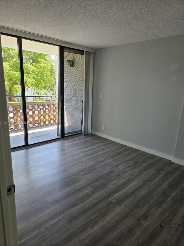4222 Inverrary Boulevard 4212, Lauderhill, FL 33319