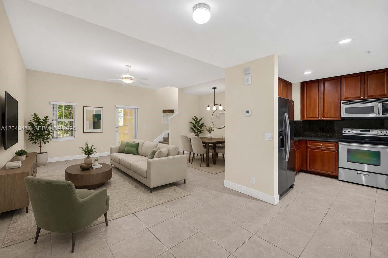 Pending home at 704 SW 1st Avenue, Pompano Beach, FL 33060