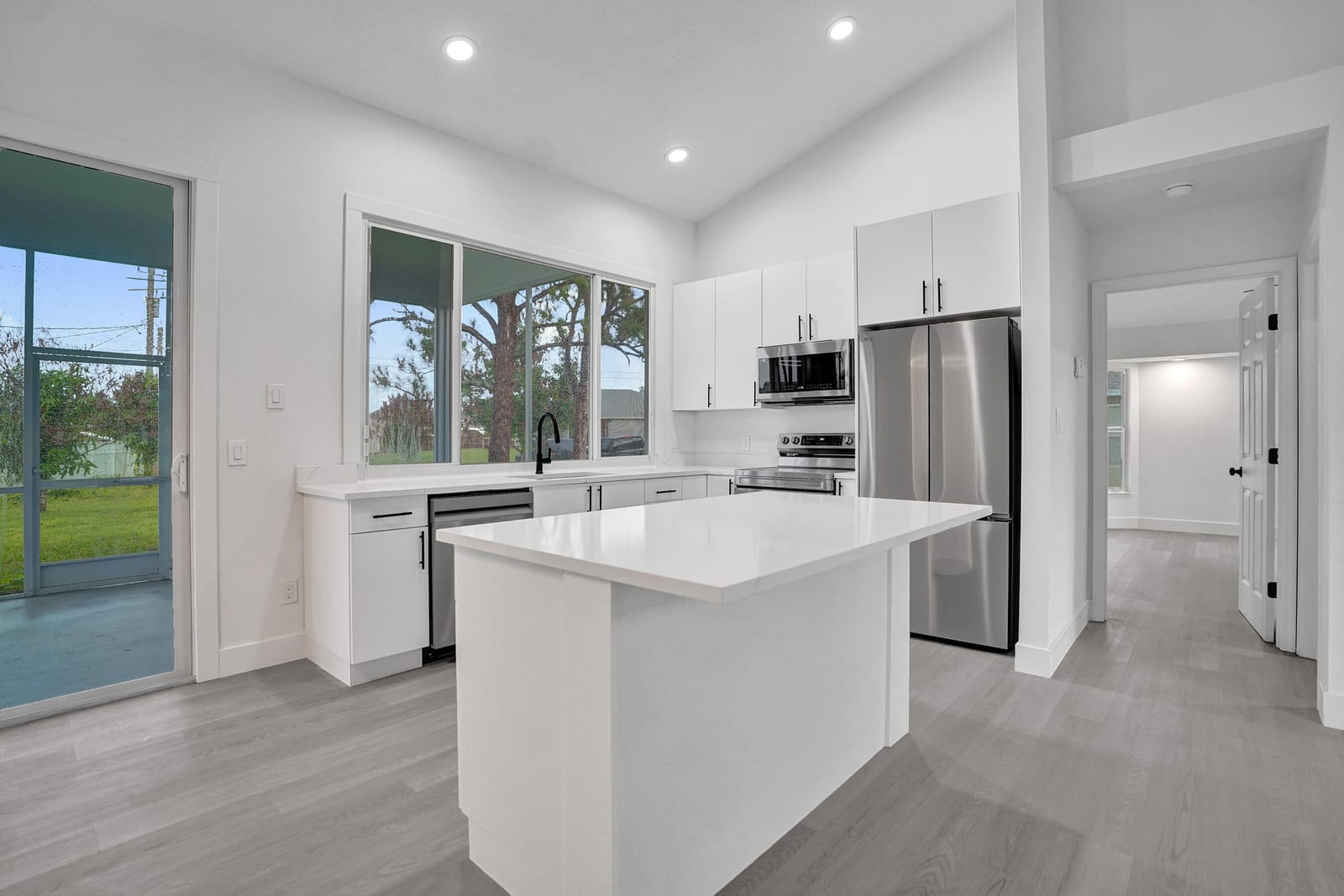 1237 SW Edinburgh Drive — photo 9