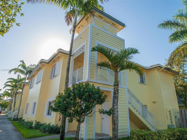 2728 NE 3rd Court 206, Homestead, FL 33033