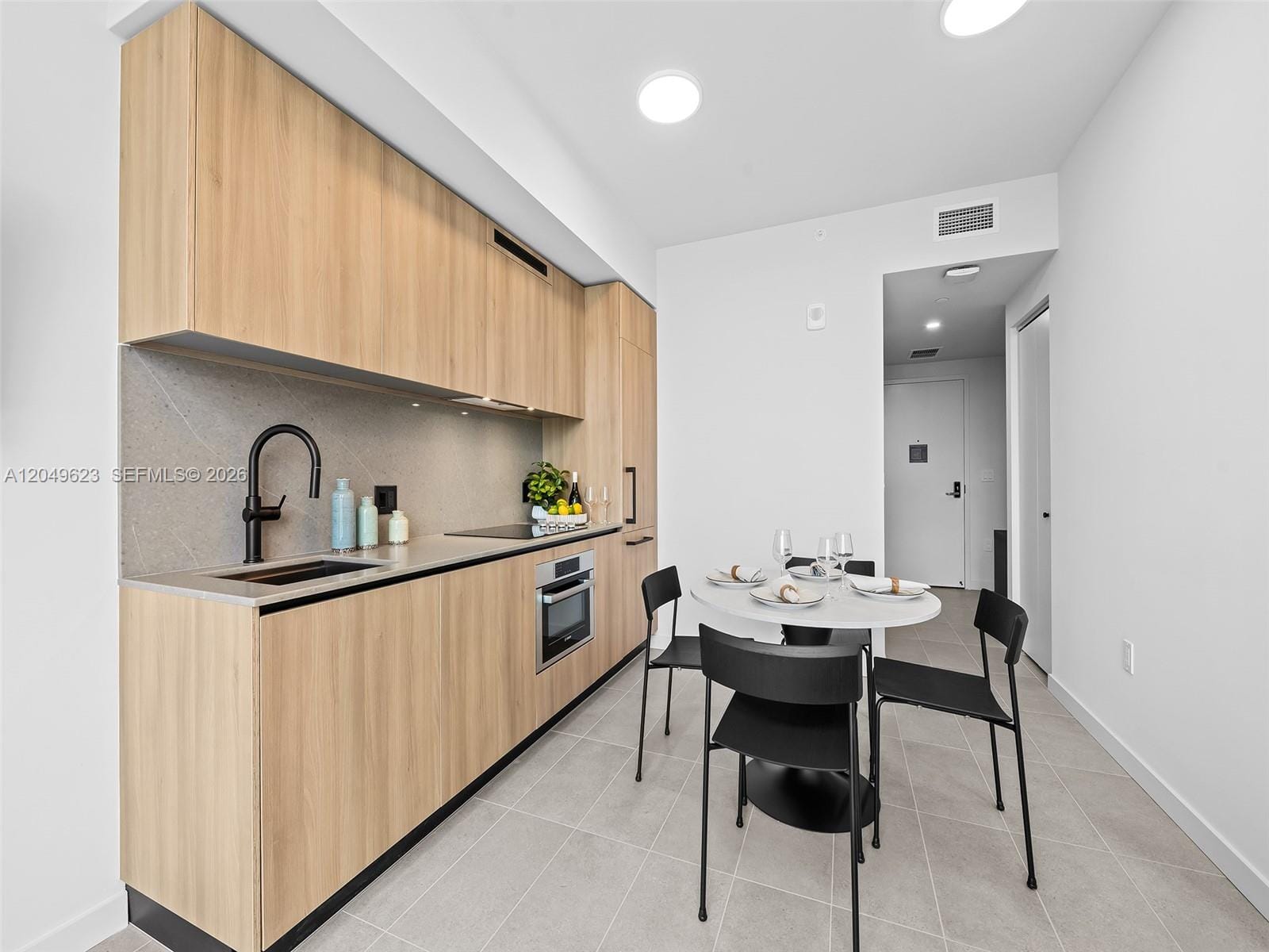 121 NE 5th Street 3703, Miami, FL 33132 photo 5