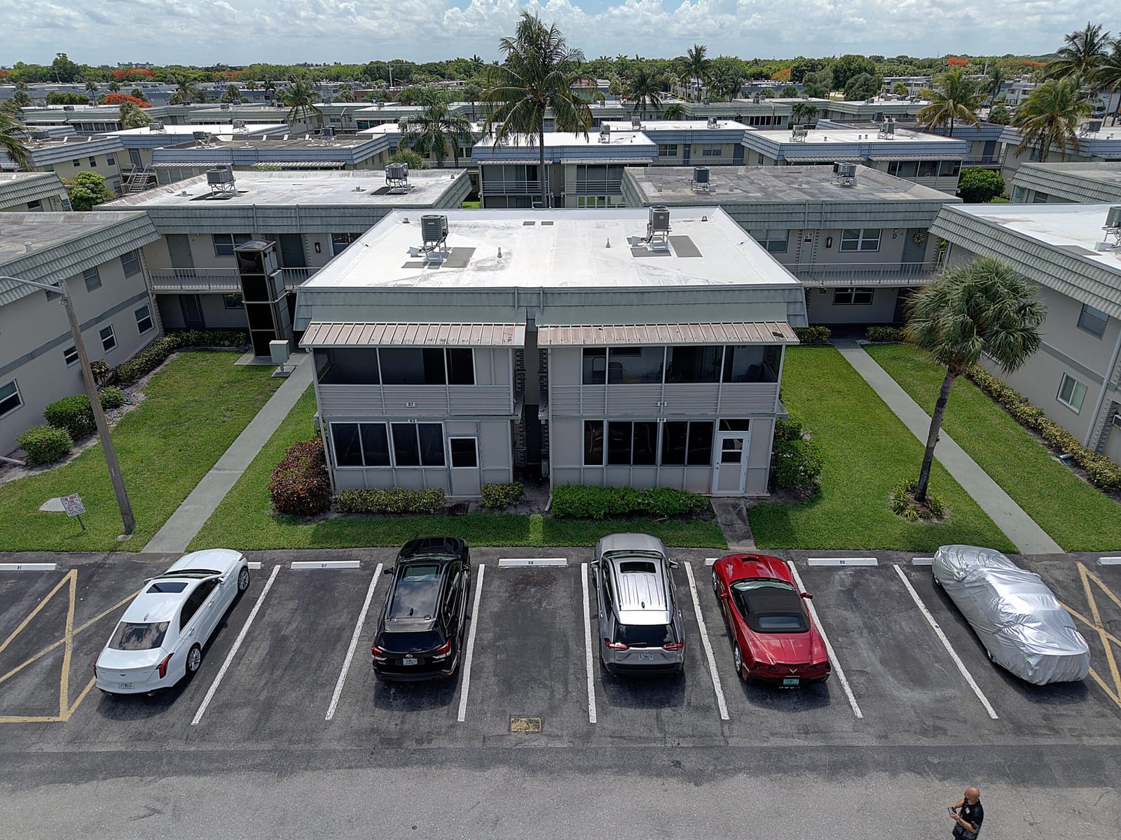 Pending home at 87 Brittany B Avenue B, Delray Beach, FL 33446