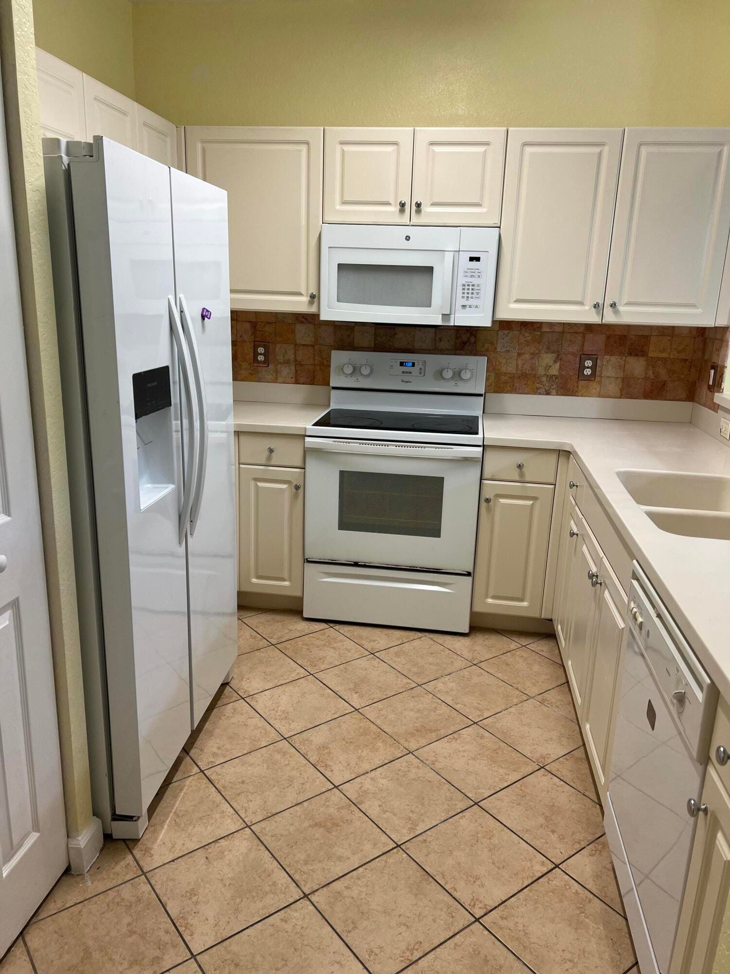 4113 Napoli Lake Drive — photo 2