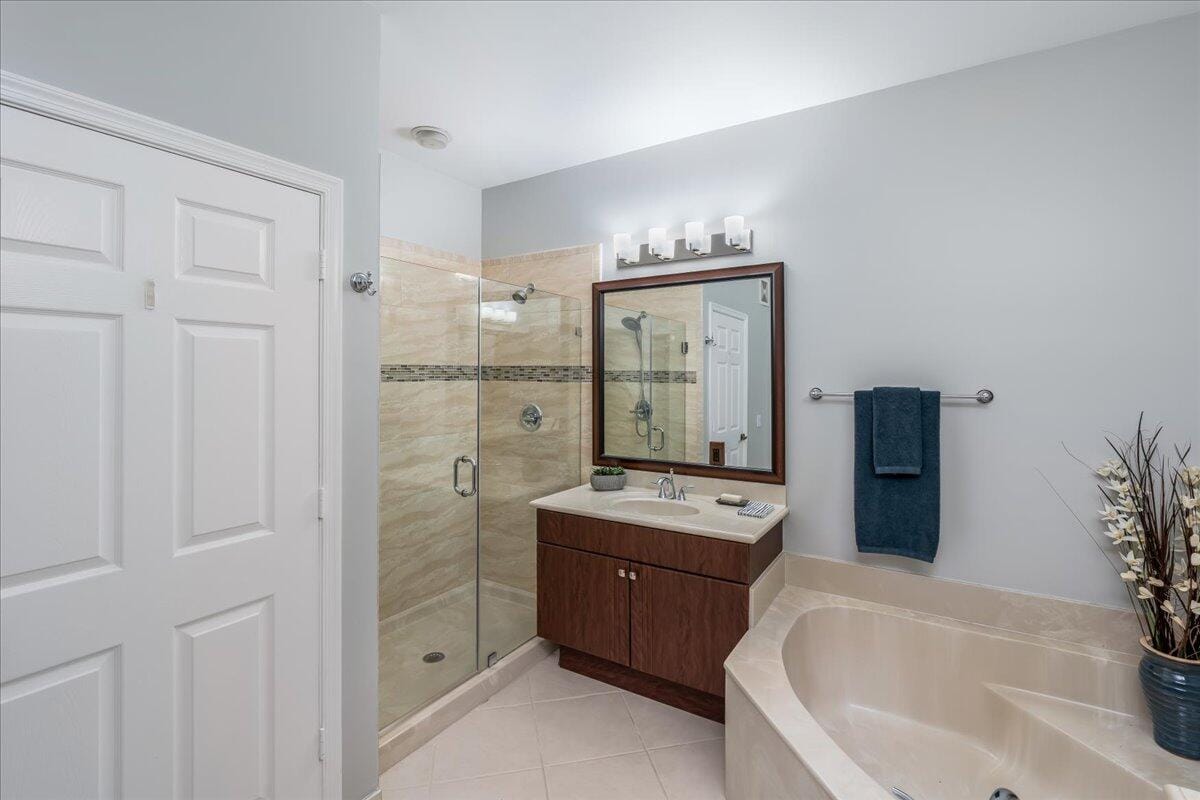 2802 Kinsington Circle 27-4, Weston, FL 33332 photo 24