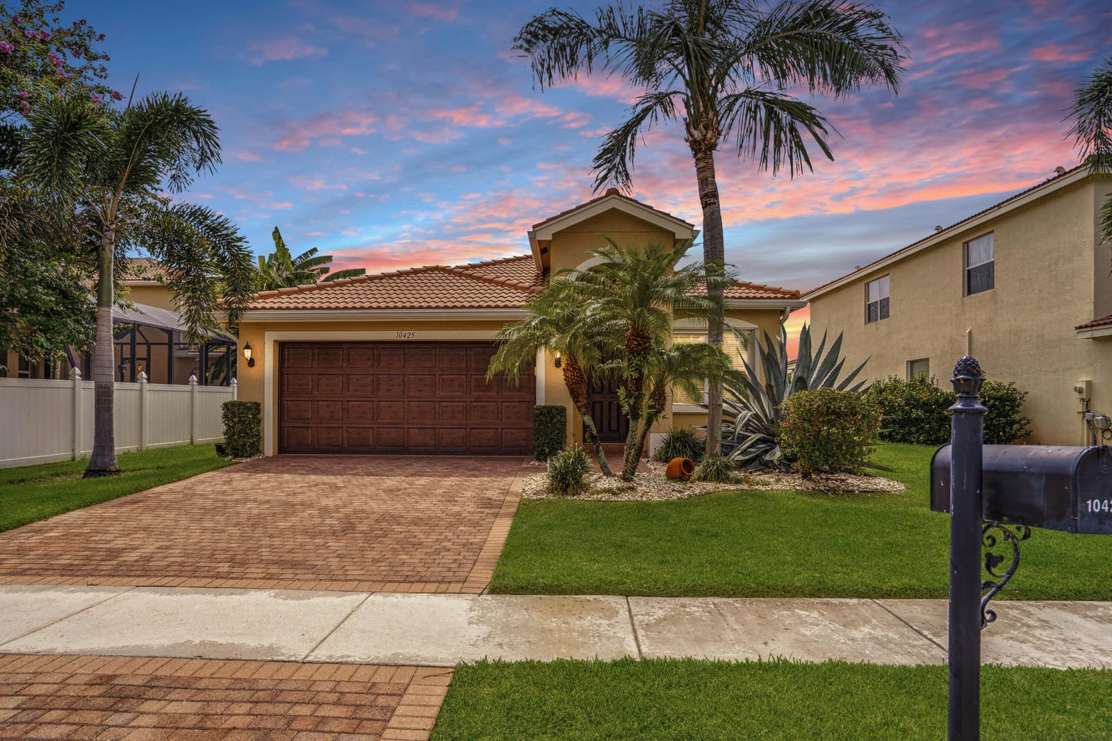 10425 Pearwood Place, Boynton Beach, FL 33437