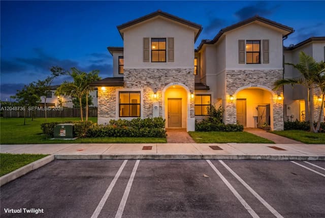 23225 SW 128th Avenue, Miami, FL 33170