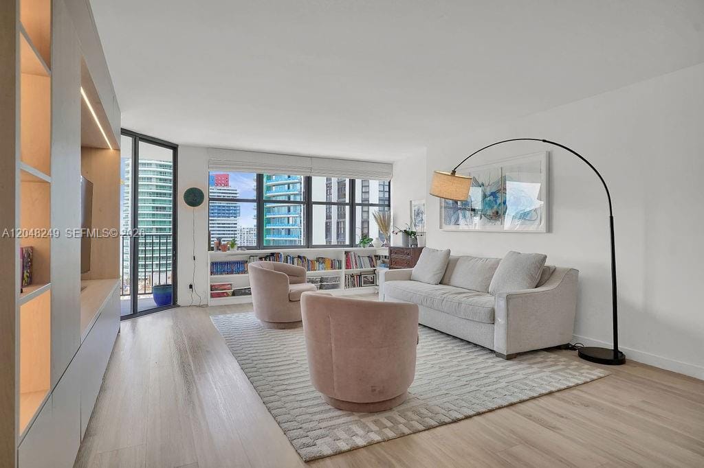 1901 Brickell Avenue B1512, Miami, FL 33129 photo 4