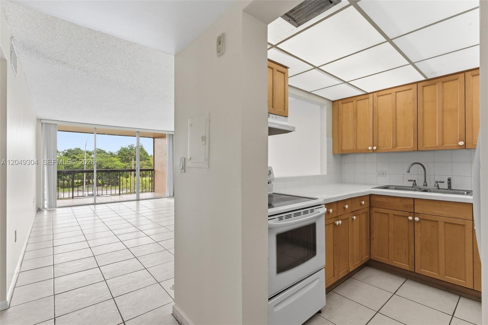 10425 SW 112th Avenue 302, Miami, FL 33176 photo 5