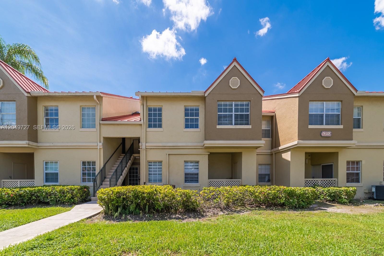 18308 NW 68th Avenue B, Hialeah, FL 33015
