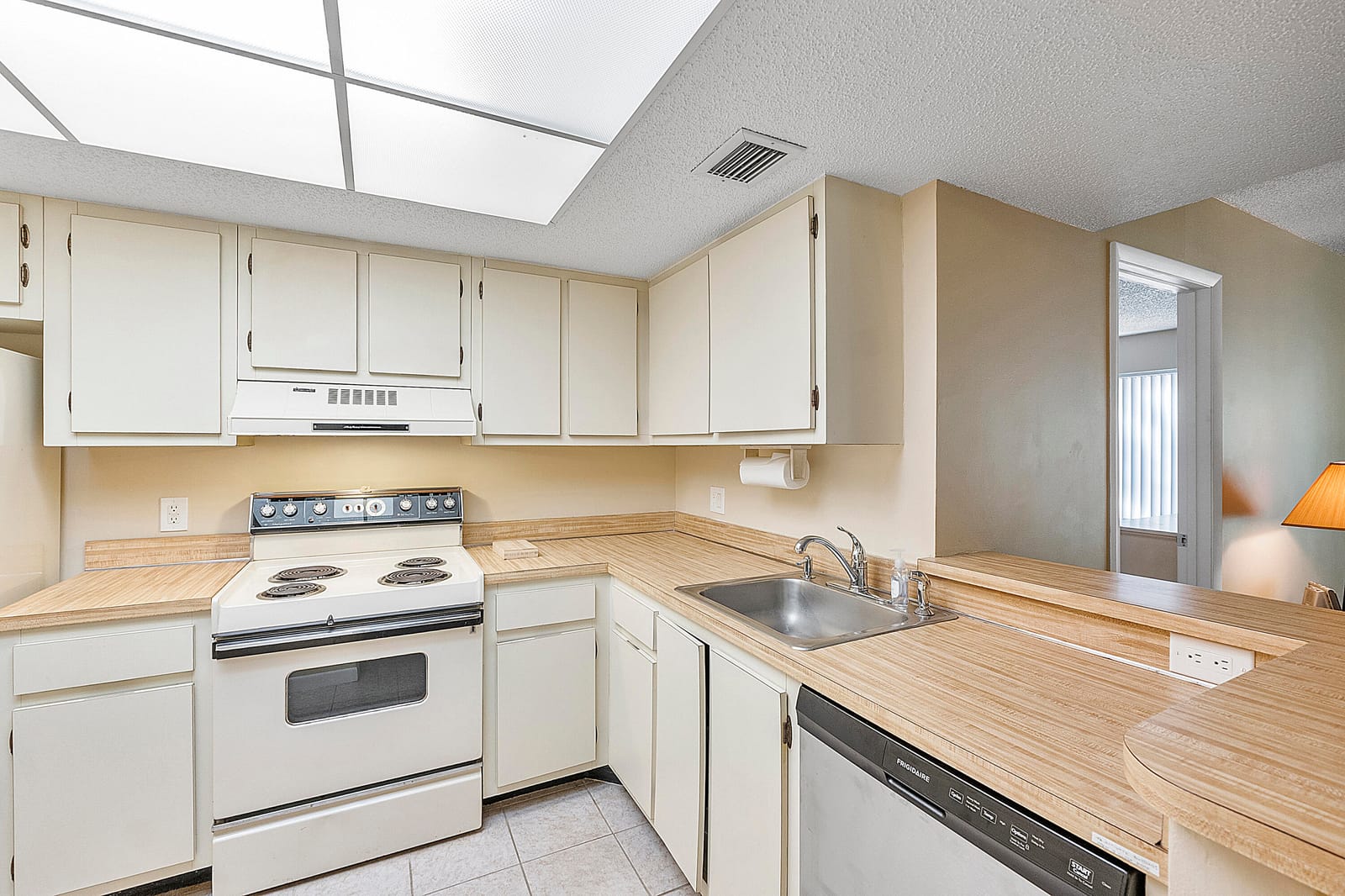 5530 NW 44th Street 216c, Lauderhill, FL 33319 photo 8