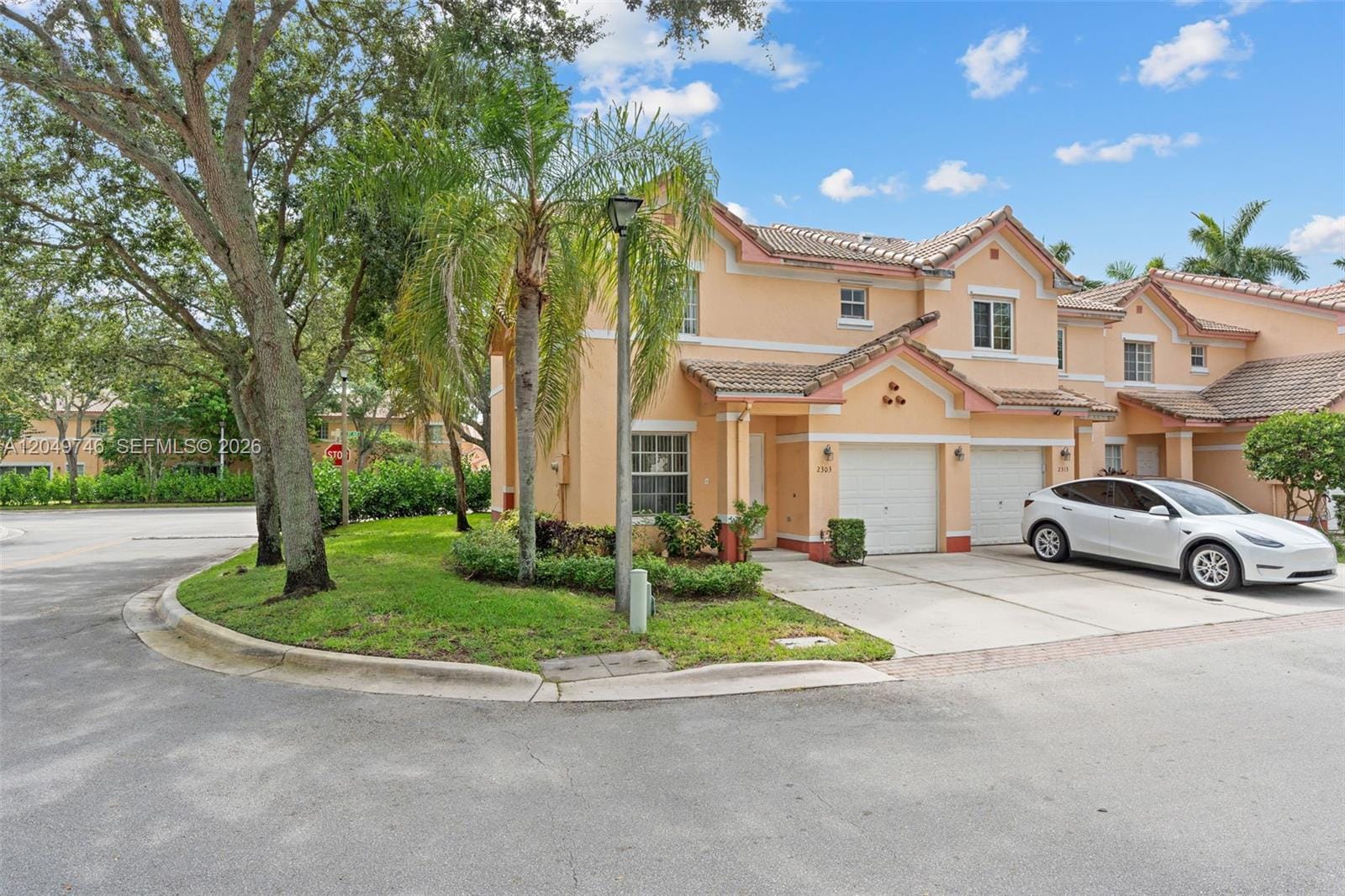 2303 SW 87th Terrace, Miramar, FL 33025 photo 6