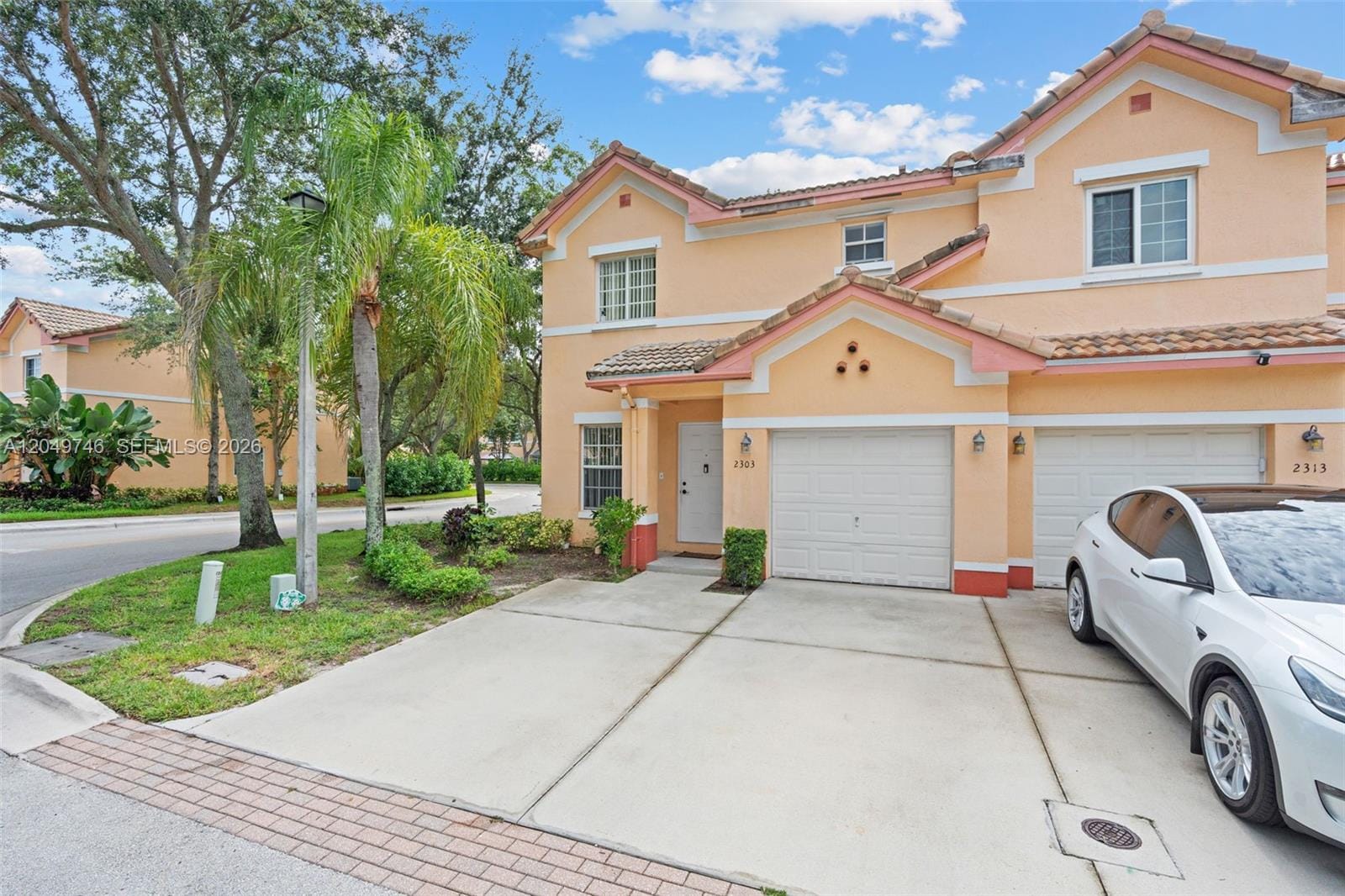 2303 SW 87th Terrace, Miramar, FL 33025 photo 8