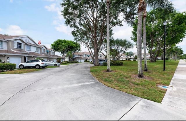 9217 Boca Gardens Circle S D, Boca Raton, FL 33496
