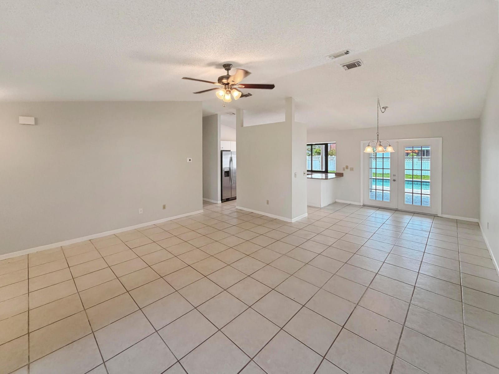 2305 SW Fern Circle — photo 3