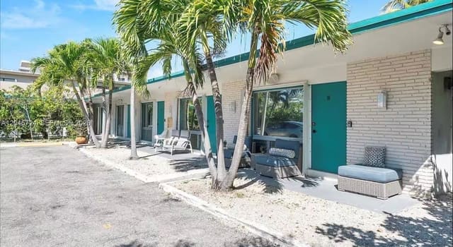 333 Palm Street, Hollywood, FL 33019