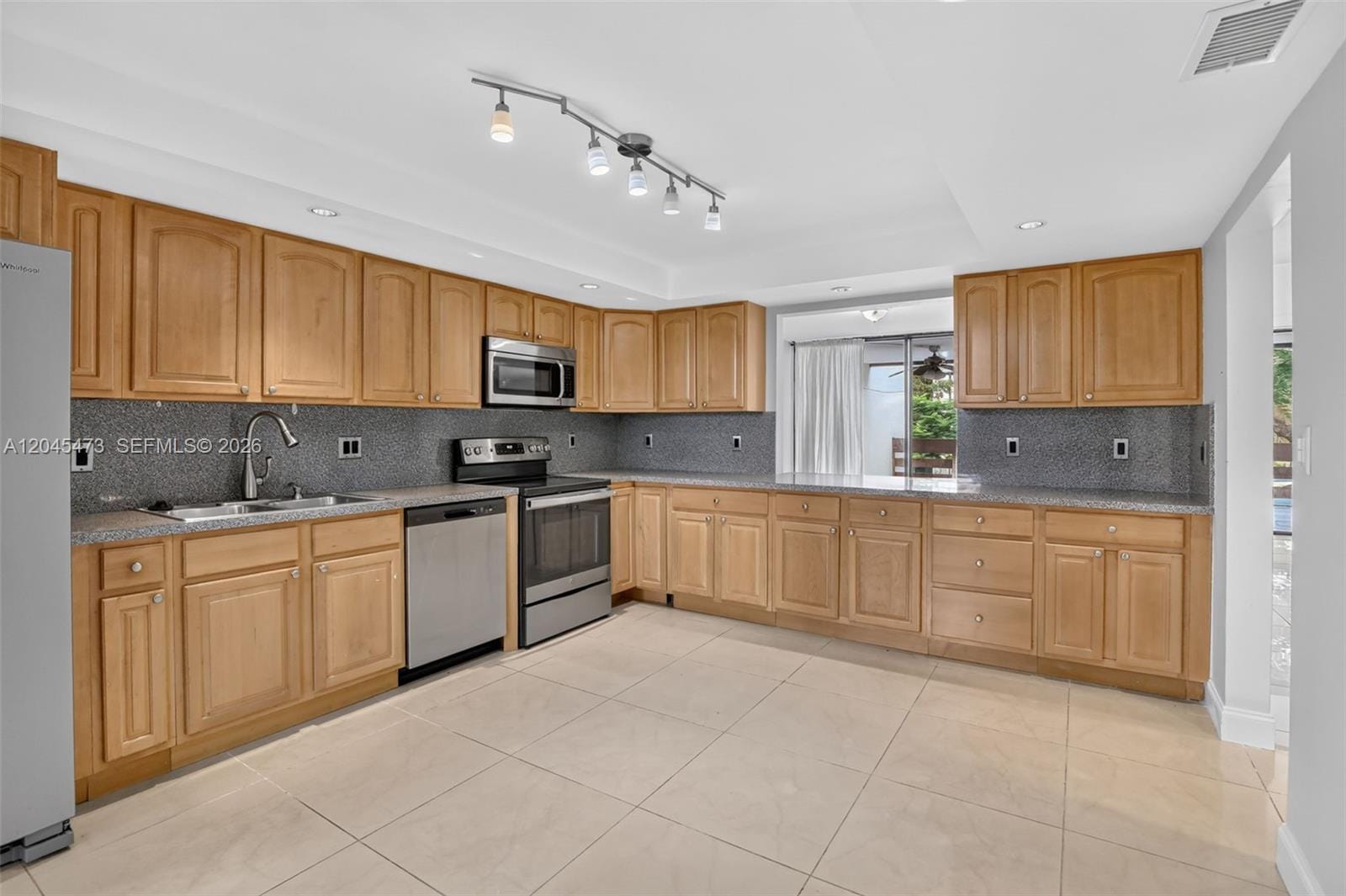 120 SW 96th Terrace 204, Plantation, FL 33324 photo 15