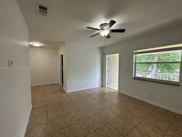 2640 NE 8th Avenue 17, Wilton Manors, FL 33334
