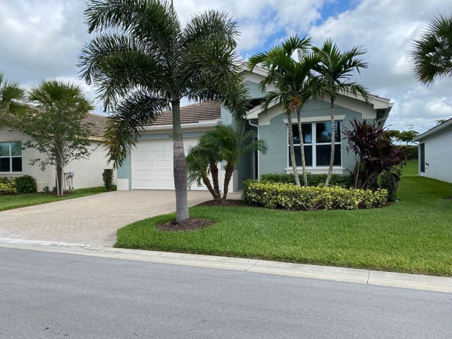 12049 SW Jasper Lake Way, Port St. Lucie, FL 34987