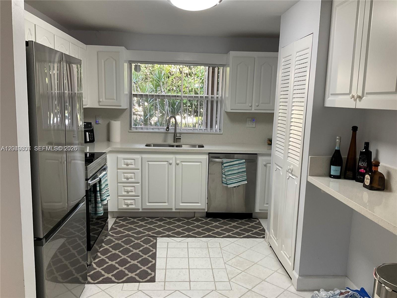 9201 Sunrise Lakes Boulevard 205 — photo 5