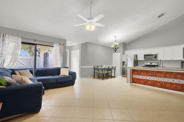 8850 Ranta Court D, Boynton Beach, FL 33436