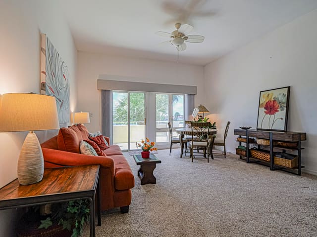 5025 Harmony Circle 202, Vero Beach, FL 32967