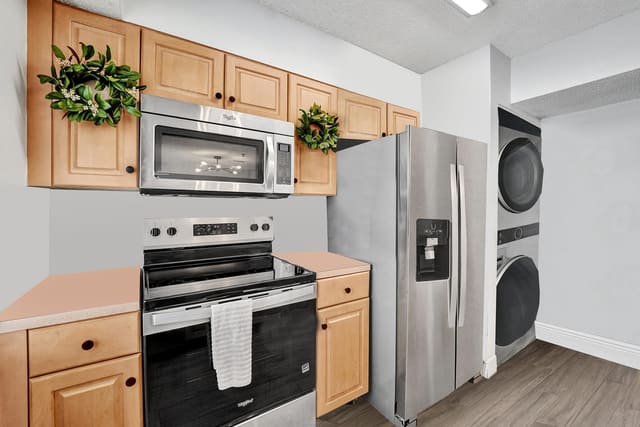 173 Riviera Circle, Villas At Bonaventure, Weston, FL