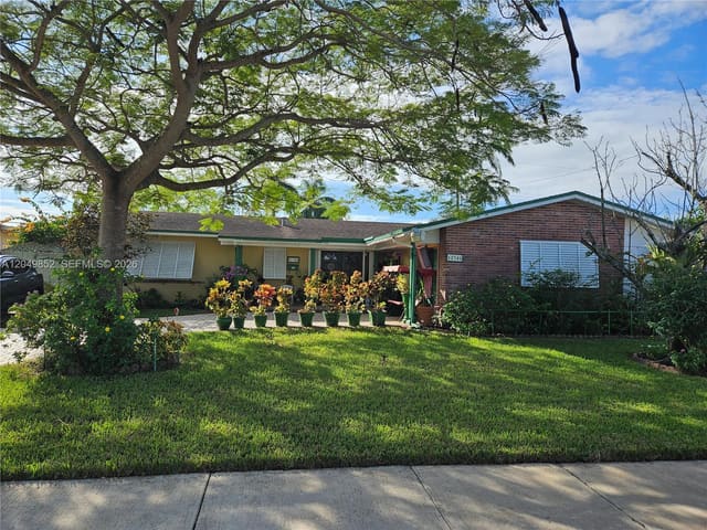12340 SW 41st Street 1, Miami, FL 33175