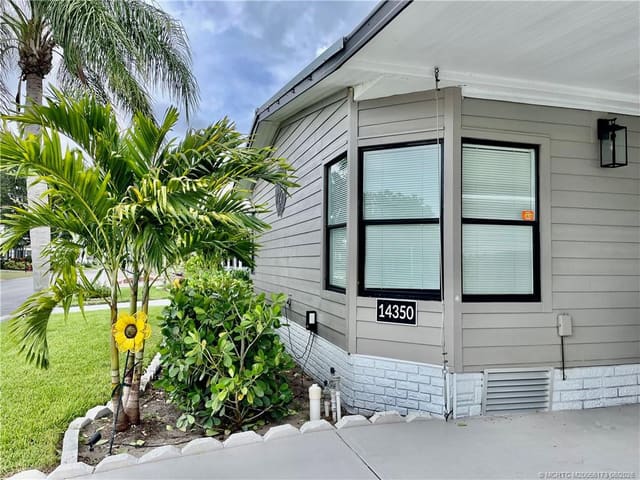 14350 SW Sand Wedge Drive, Indianwood Golf Country Club, Indiantown, FL