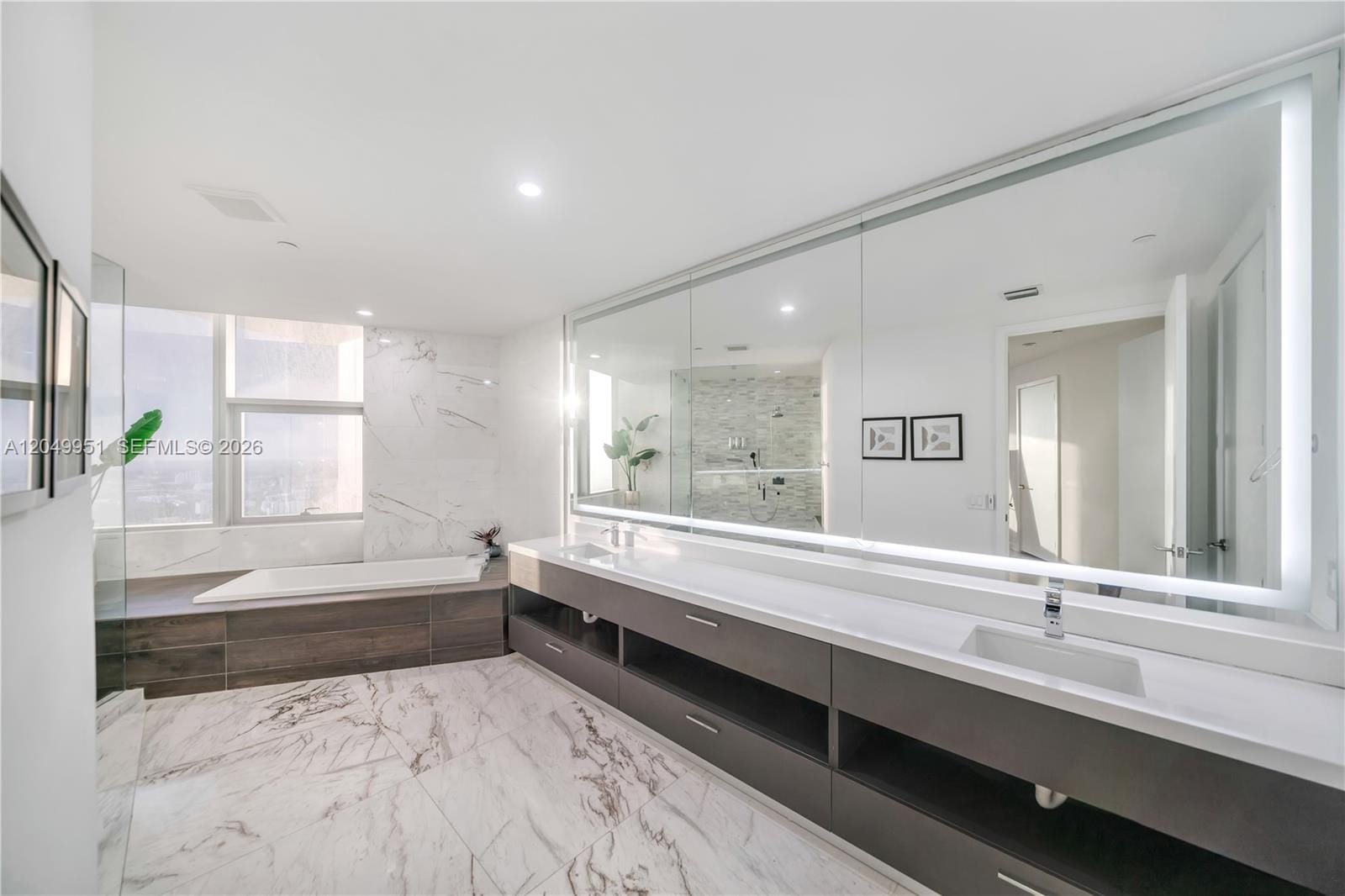 851 NE 1st Avenue Penthouse 4612, Miami, FL 33132 photo 19
