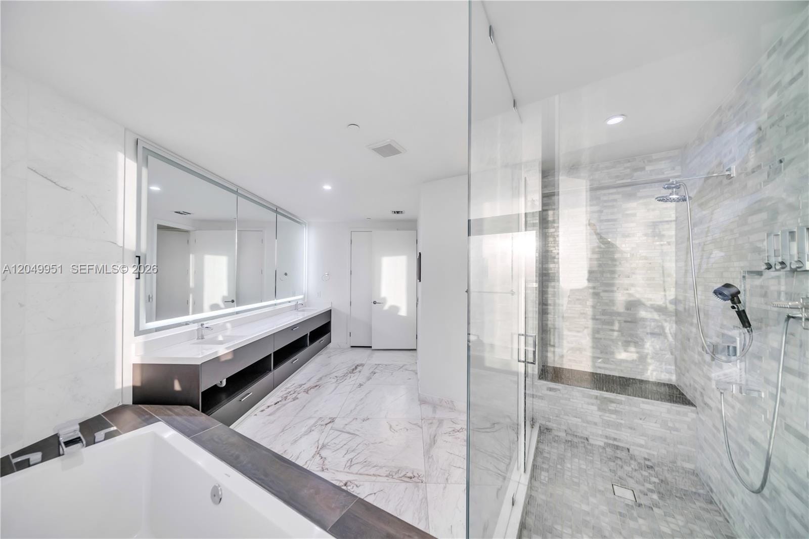 851 NE 1st Avenue Penthouse 4612, Miami, FL 33132 photo 21