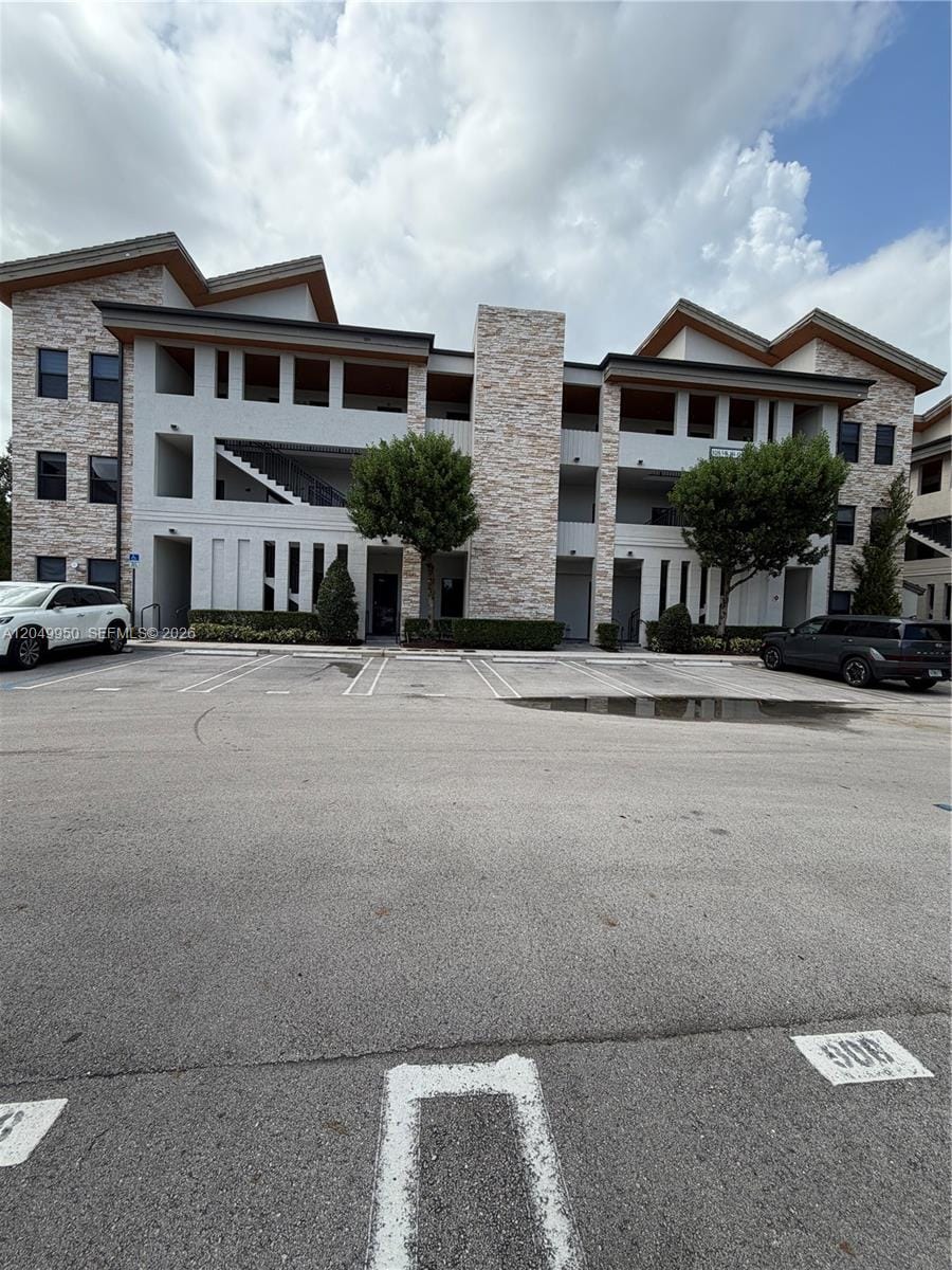 8195 NW 104th Avenue 22, Doral, FL 33178