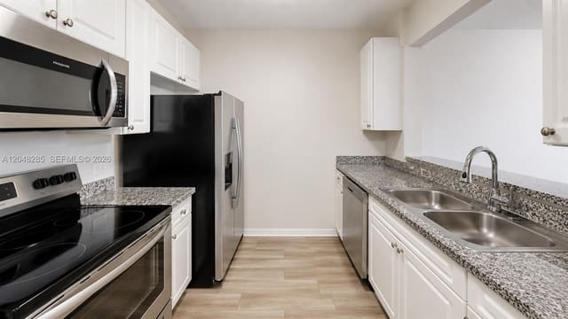 900 SW 8th Street 1110, Miami, FL 33130