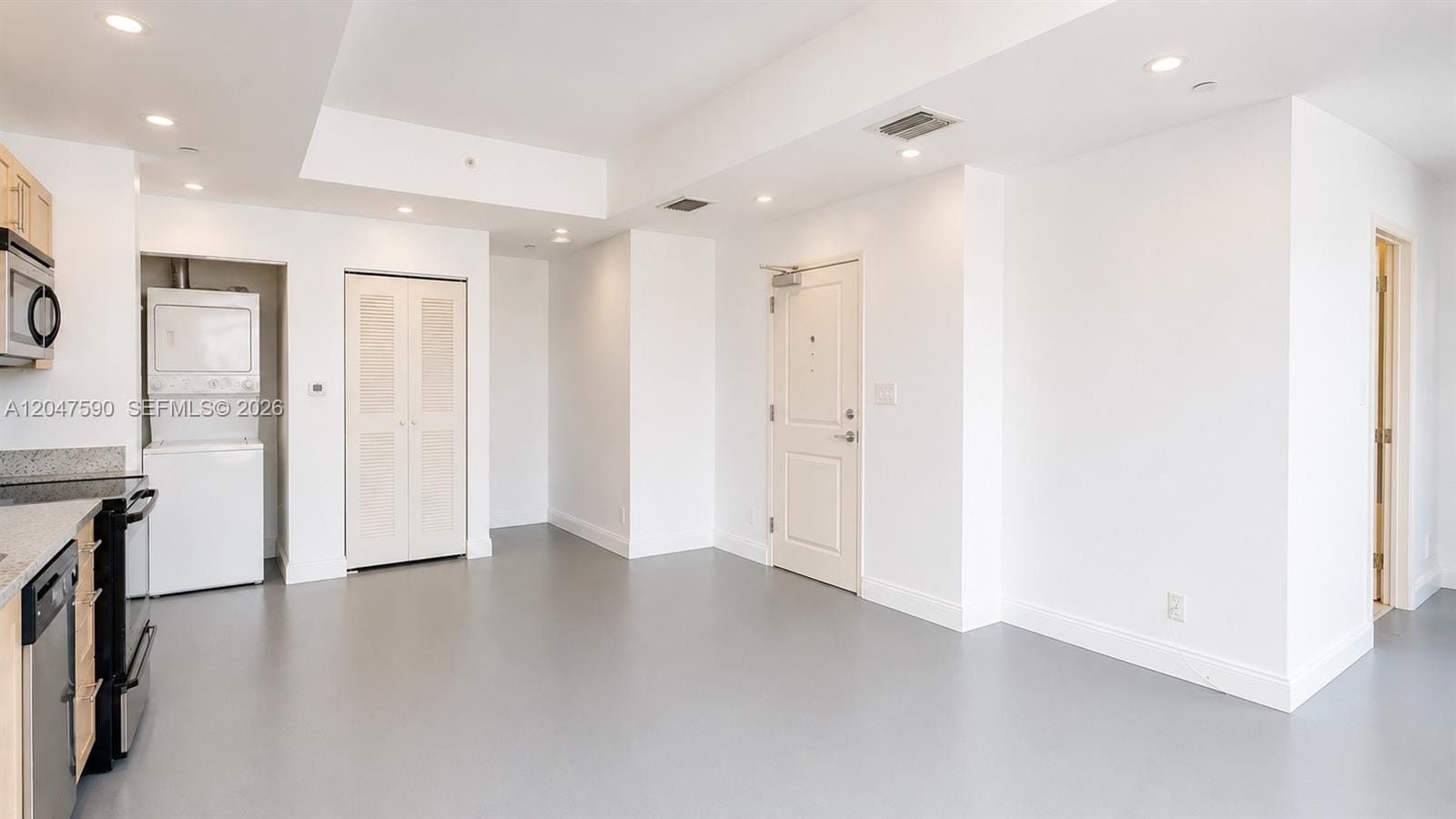 111 E Flagler Street 810 — photo 3