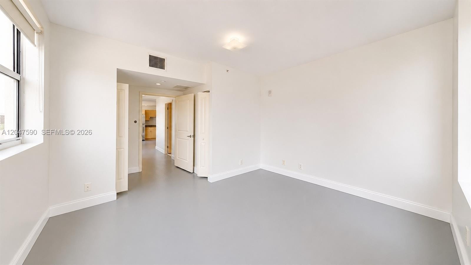 111 E Flagler Street 810 — photo 8