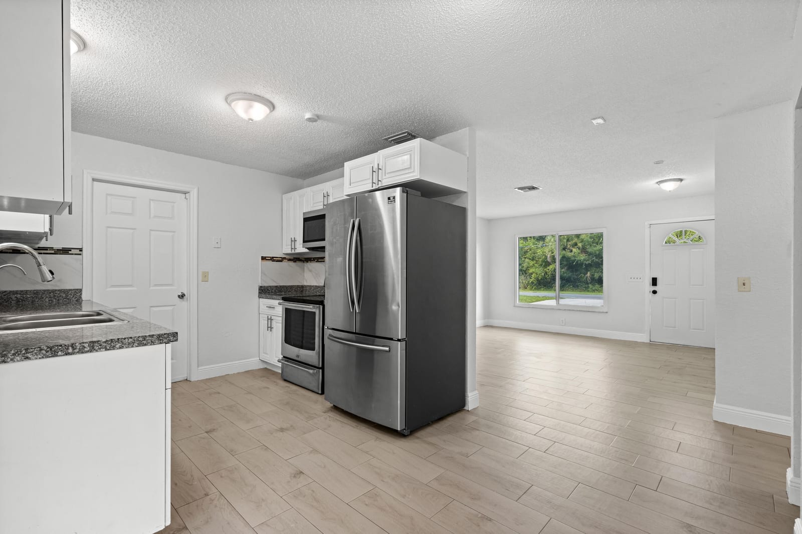 6505 Deleon Avenue, Fort Pierce, FL 34951 photo 7