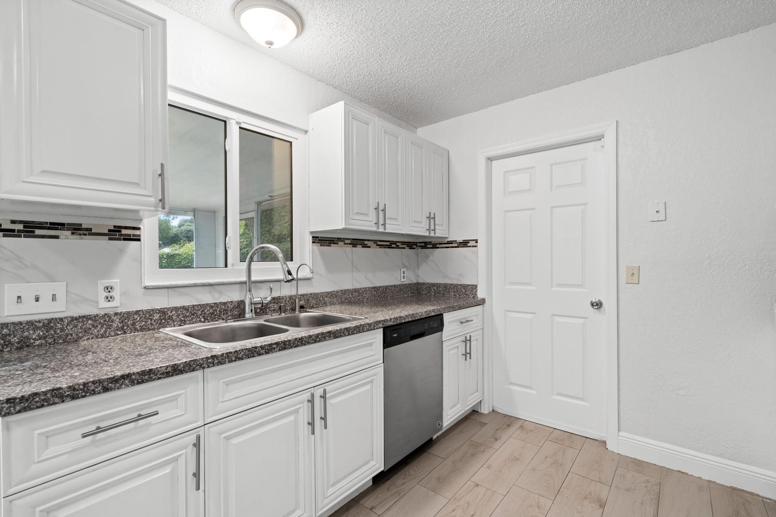 6505 Deleon Avenue, Fort Pierce, FL 34951 photo 8