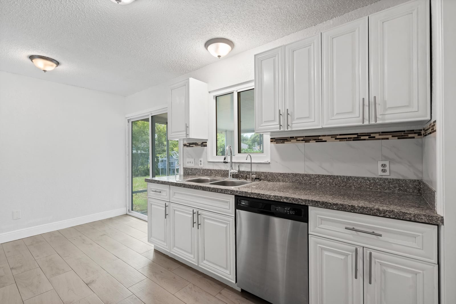 6505 Deleon Avenue, Fort Pierce, FL 34951 photo 9
