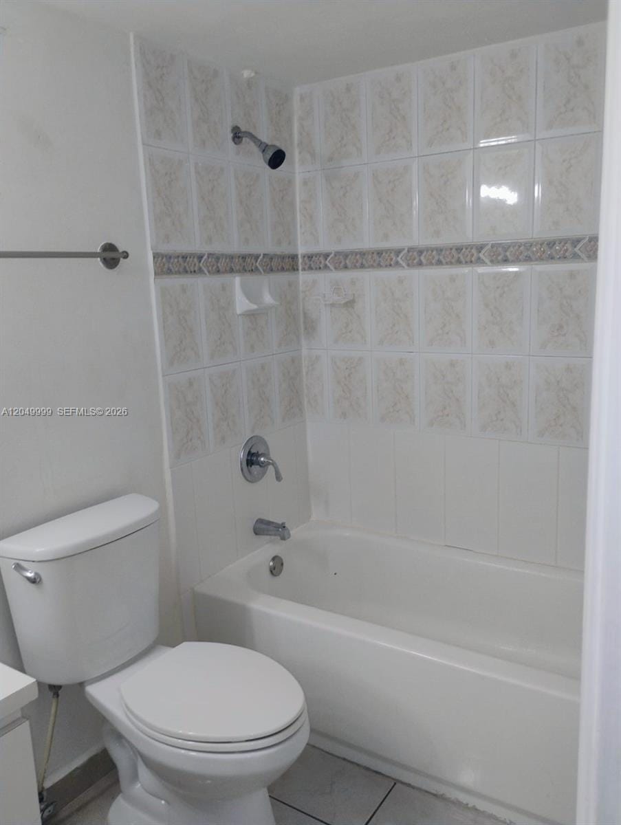 666 W 81st Street 107, Hialeah, FL 33014 photo 12