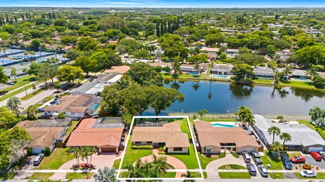 1720 NW 105th Avenue, sold in Villas Of Pembroke Lakes, Pembroke Pines, FL