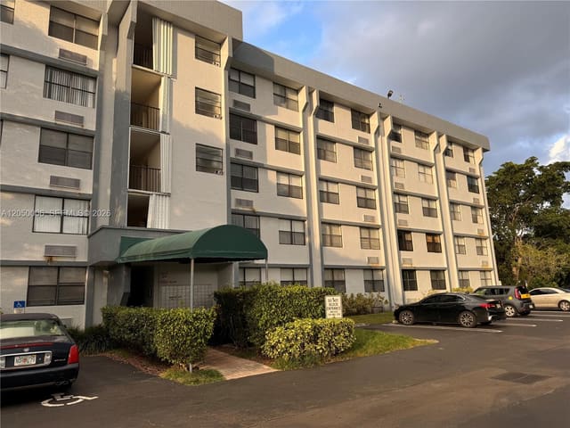 2501 Riverside Drive 503A, Coral Springs, FL 33065