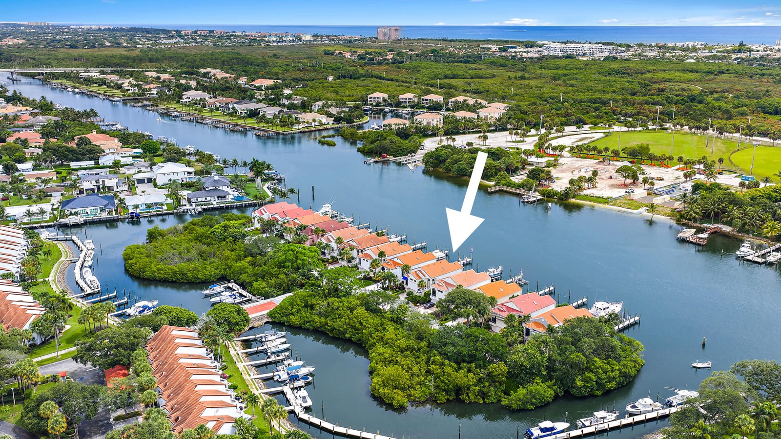 Pending home at 13348 Mangrove Isle Drive, Palm Beach Gardens, FL 33410