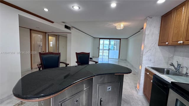 301 NE 14th Avenue 703, Hallandale Beach, FL 33009