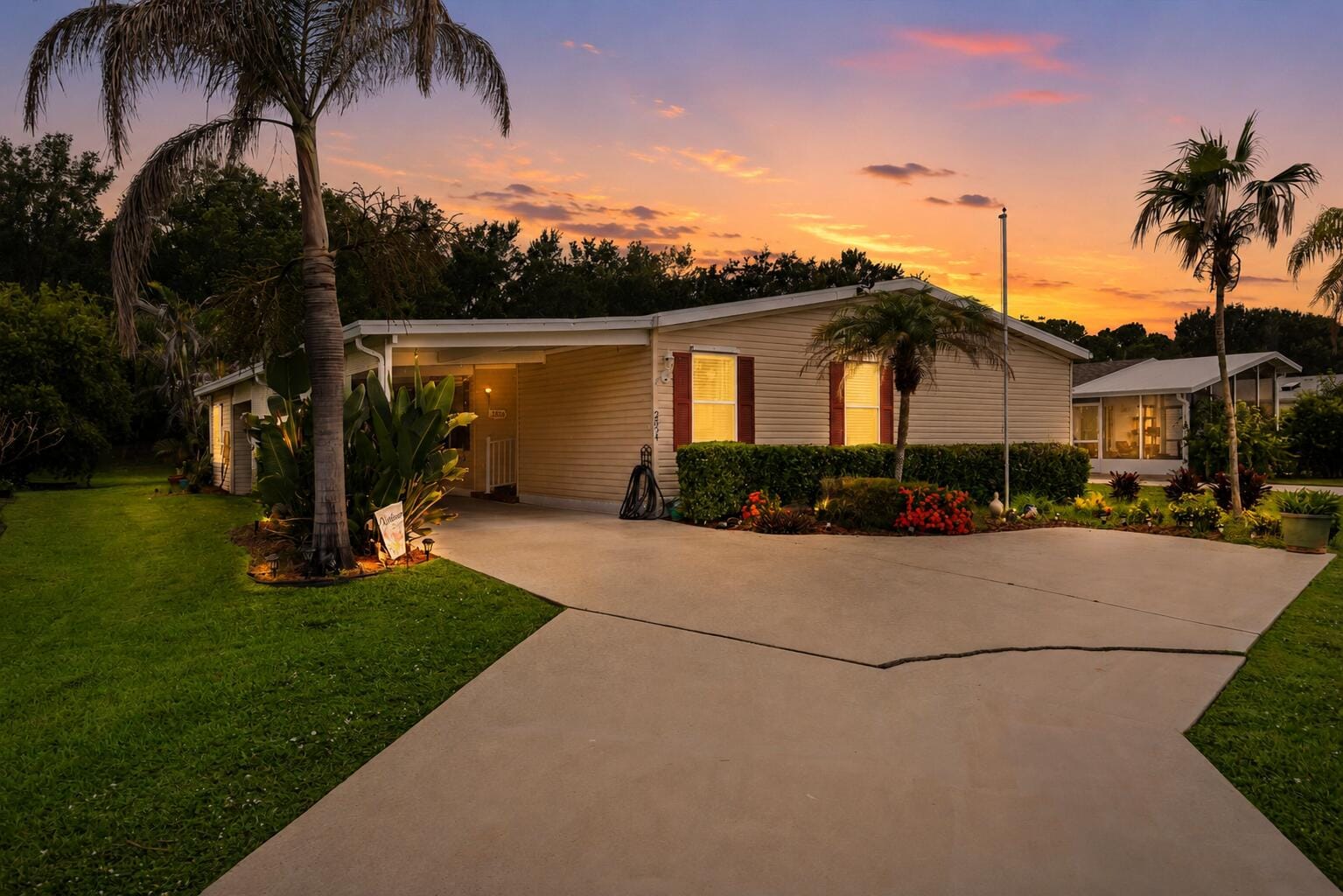 Pending home at 2824 Hook Court, Port St. Lucie, FL 34952