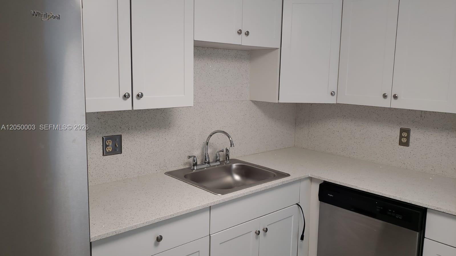 500 Executive Center Drive 4E — photo 3