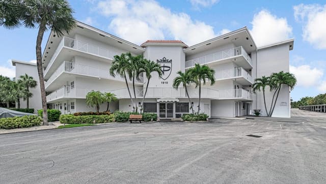 1910 S Ocean Boulevard 112, Delray Beach, FL 33483