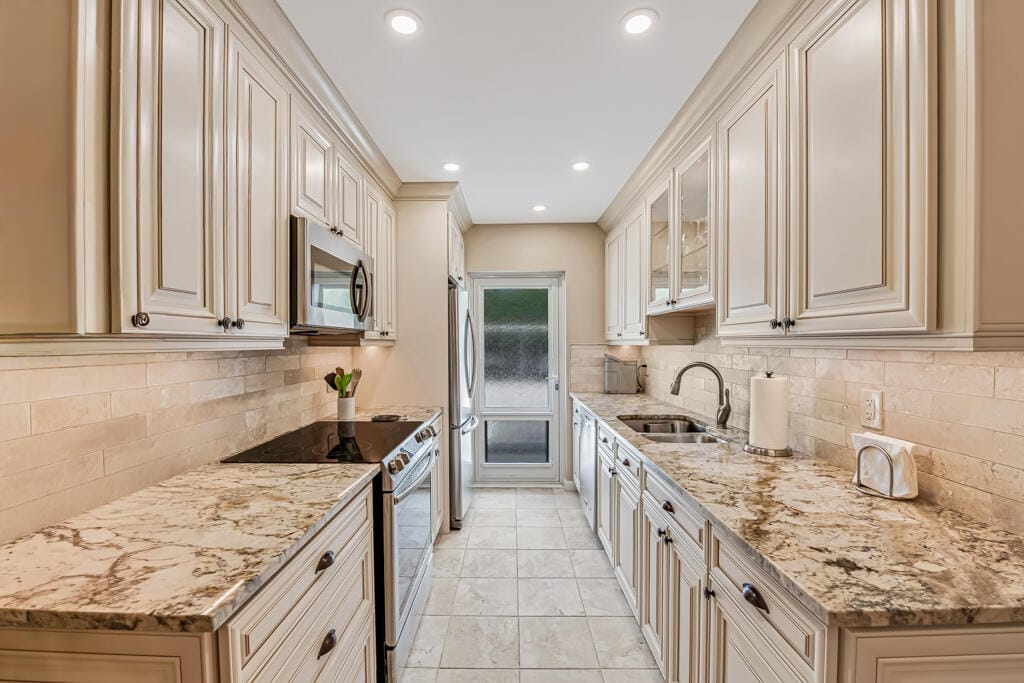 1910 S Ocean Boulevard 112, Delray Beach, FL 33483 photo 13