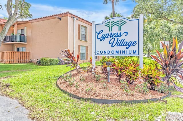 7201 Miami Lakes Drive B14, Miami Lakes, FL 33014